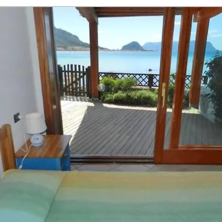 Pied Dans L'eau Appartement Golfo Aranci